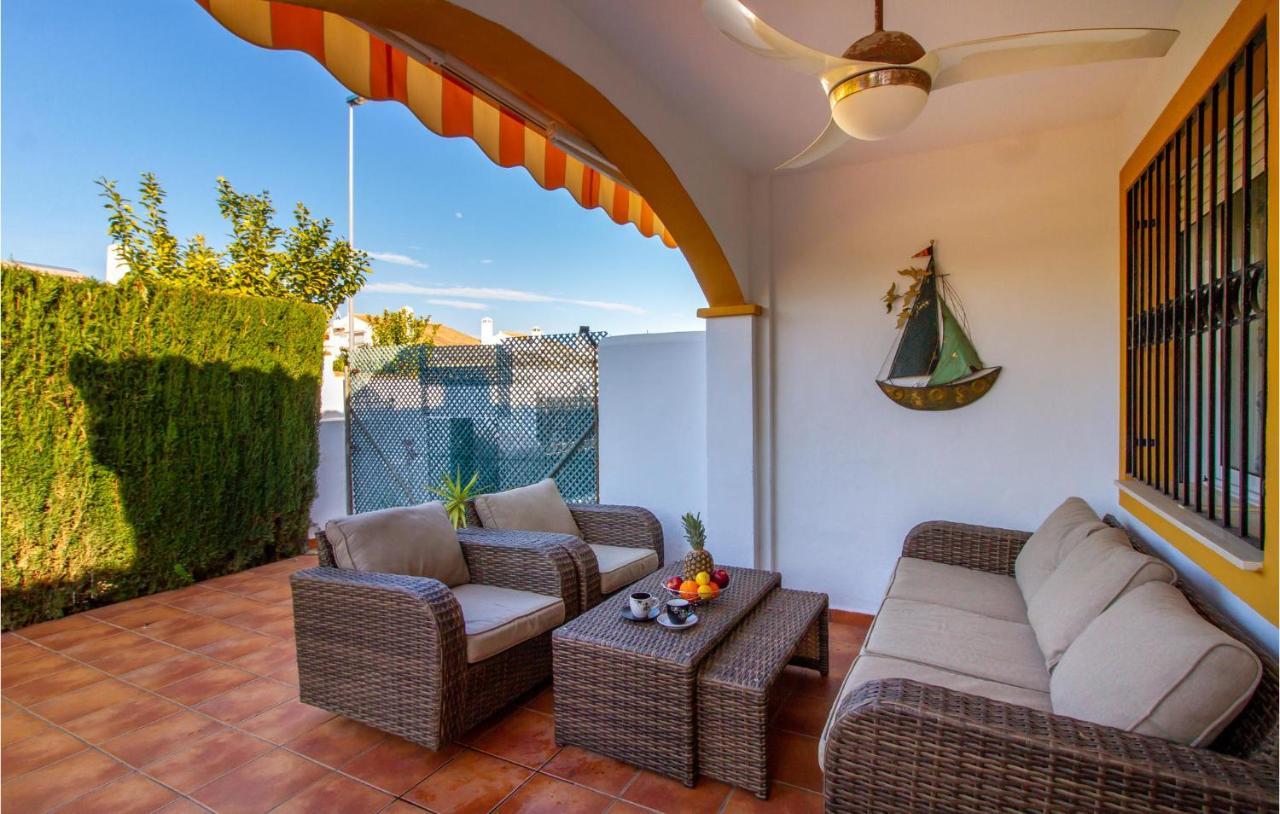 4 Bedroom Cozy Home In Pilar De La Horadada Exterior photo