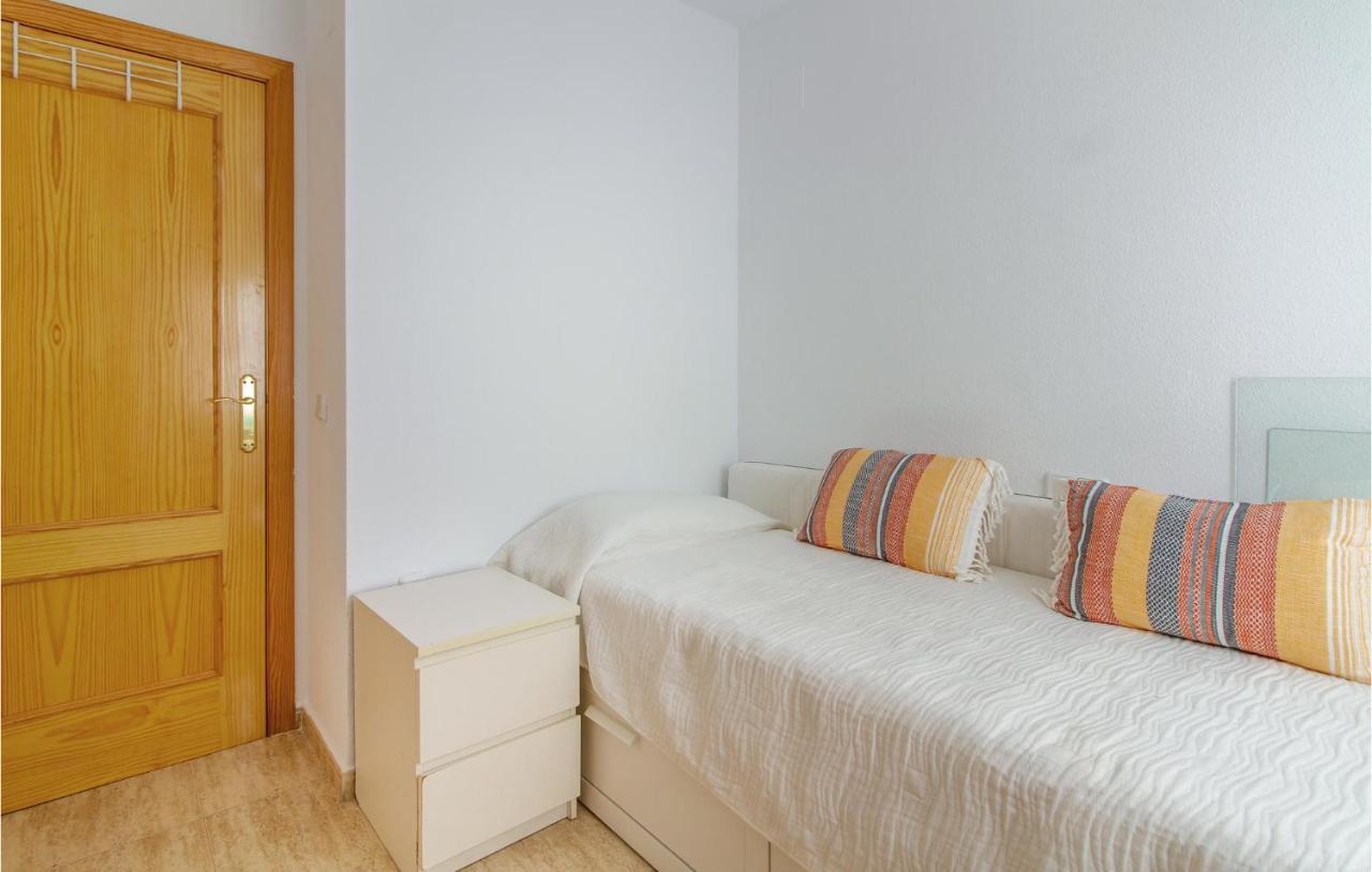 4 Bedroom Cozy Home In Pilar De La Horadada Exterior photo