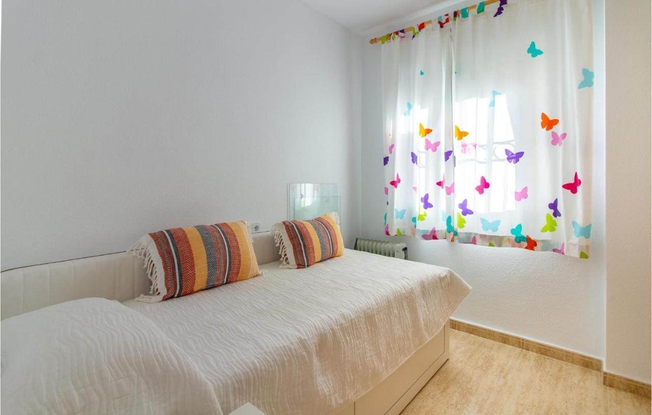 4 Bedroom Cozy Home In Pilar De La Horadada Exterior photo